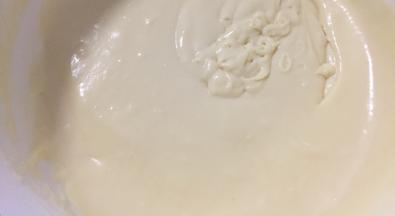 然后用手抽拌匀