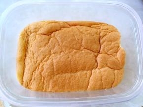 再铺上一层蛋糕片