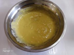 细腻的蛋黄糊。