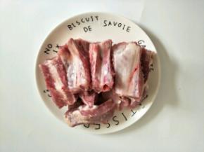 肋排洗净斩大块