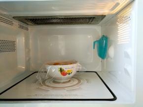 放在微波炉中加热3分钟