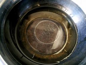 将水和玉米油混合