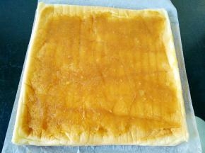 表面均匀抹一层苹果酱
