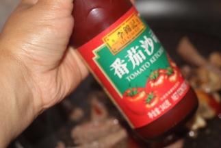 加入适量的番茄汁