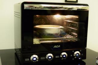 烤箱预热150度，上下火50分钟左右