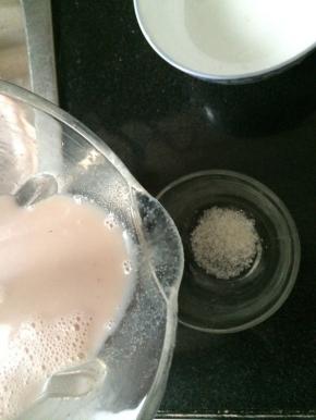 加入适量的盐或糖调味