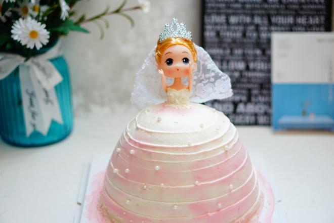七寸芭比娃娃蛋糕
