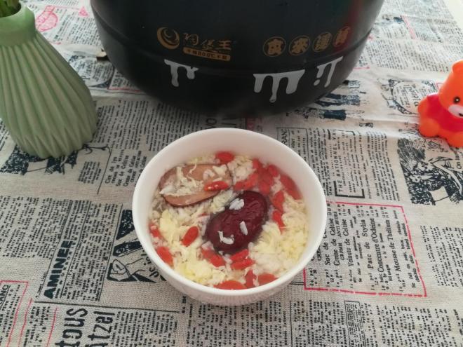 红枣枸杞鸡蛋甜米酒