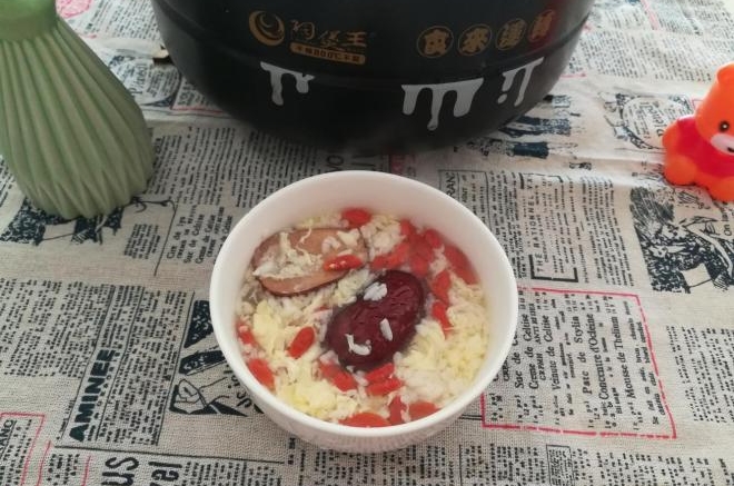 红枣枸杞鸡蛋甜米酒