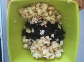 豆豉，生姜，大蒜通通切碎。