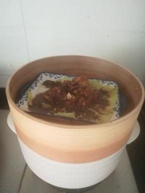 放入蒸锅，蒸30分钟。