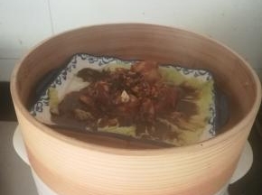 放入蒸锅，蒸30分钟。