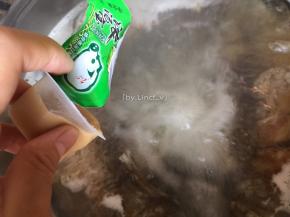 加入家乐浓汤宝煮至汤水变浓（没有的话可放适量盐调味）
