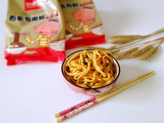 蚝油拌胡萝卜面