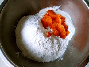 加入120克胡萝卜泥
