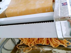 开面条档，做成面条