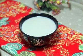 机器发出提示音后，一碗鲜美的鱼汤就出炉啦