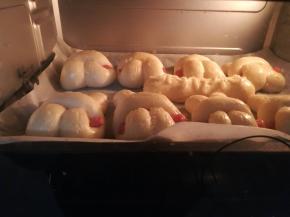 放入预热好的烤箱里，170℃烤20分钟。