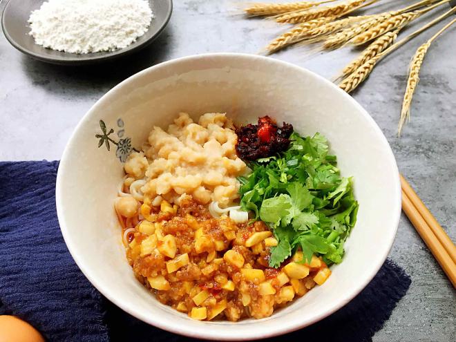 竹笋肉酱干拌面