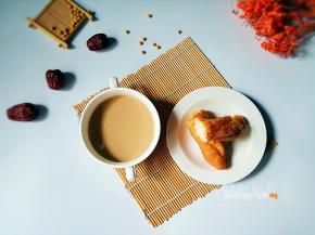 再配上新出锅的油条，这个冬天很知足哦！