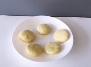 将所有的都搓好摆盘里