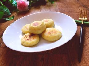 小火煎至两面金黄即可装盘食用