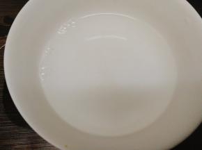 准备适量清水，