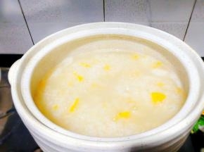 红薯粥也很粘稠了