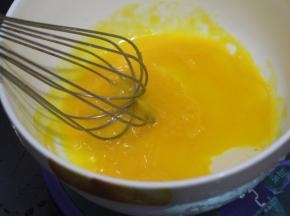 我习惯用手抽来拌均匀