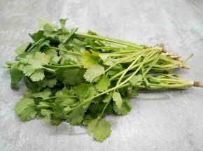 香菜一小把，喜欢吃金针菇或者韭菜的，可以换着烤