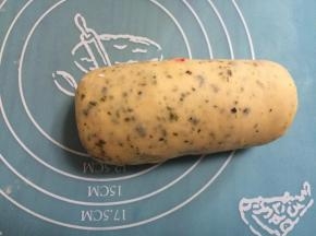 卷起，成橄榄型