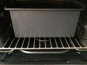 入烤箱，开启发酵模式，1小时30分钟