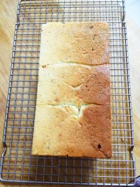 烤好后，完美脱模，看看多齐整的边角