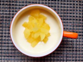 将剩余的1/3煮苹果粒放入搅拌均匀。