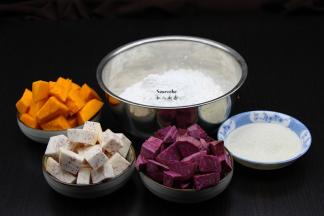准备食材：木薯粉、紫芋、紫薯、南瓜、白砂糖等；