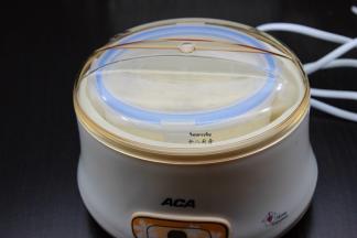 酸奶机通电，24小时即可；PS：想苦点的可以多放几天。