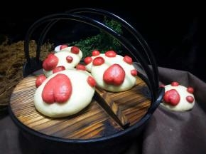 二发后锅里放足冷水，大火烧开锅后调中火、蒸20分钟关火闷3到5分钟起锅就可以啦！