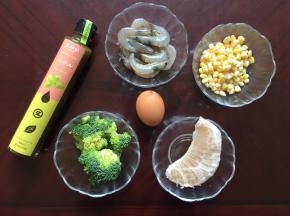 准备好食材，橄榄油给漏了，直接忽略吧，哈哈；