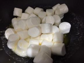 然后加入棉花糖