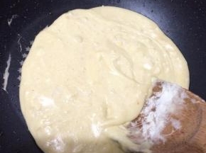 用木铲子拌均匀待用