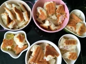 然后加入面包碎