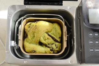 大约40分钟左右到二倍左右2、然后功能选择烘焙，时间设定为40分钟左右到结束取出放凉即可食用