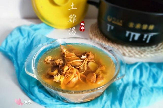 虫草花煲鸡汤