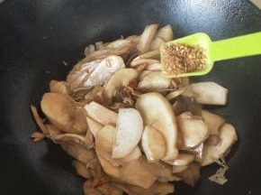 加入一点花椒