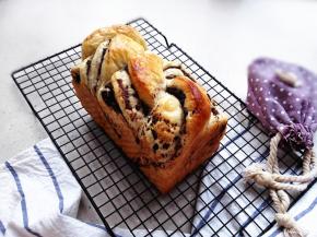 14.	出炉晾凉，即可食用。