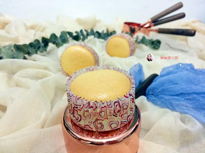 椰香戚风纸杯蛋糕