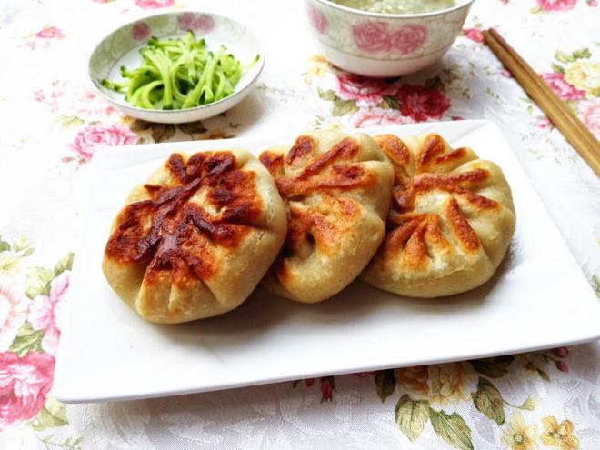 白菜猪肉虾仁馅饼