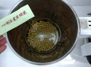 加清水至下水位。
