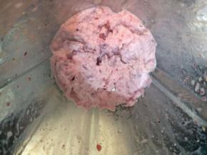 一分钟后一杯草莓沙冰就好啦