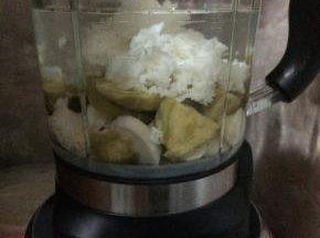 再加入适量的清水